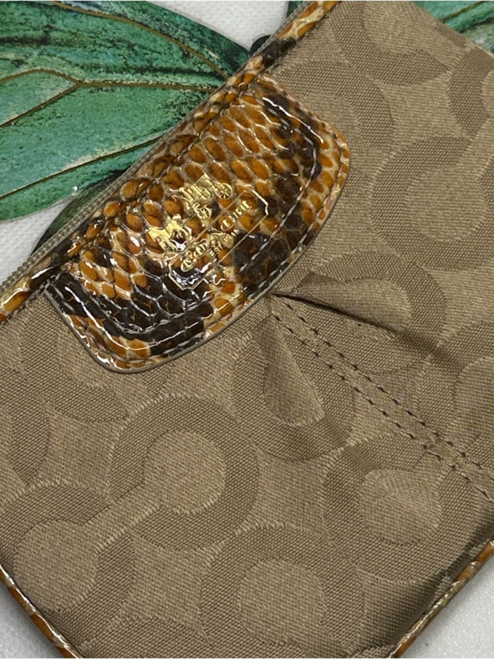 EUC Coach Tan Signature Wristlet with Snakeskin Trim Khaki Signature C Canvas - Picture 2 of 12